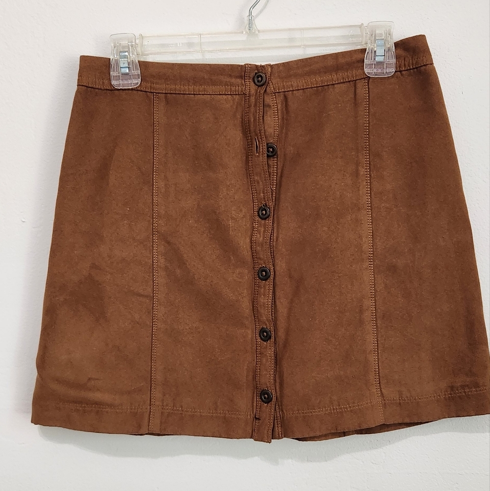Hollister button up skirt. Size 5 brown looks like suede.